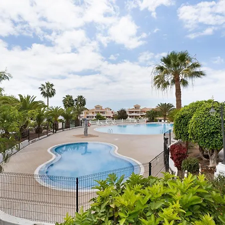 Apto Vistahermosa 3 Bed And Pool Apartamento *